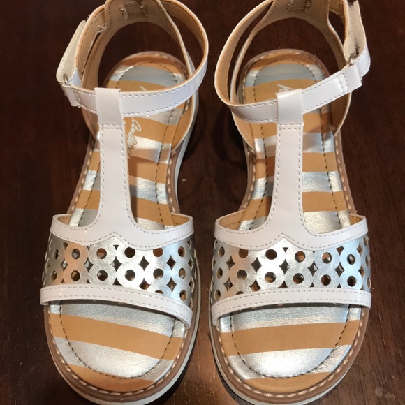 Hanna Andersson sandals size 13 girl